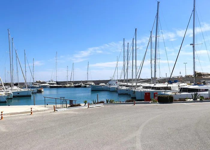 Barbara's Apartamento Rhodes City